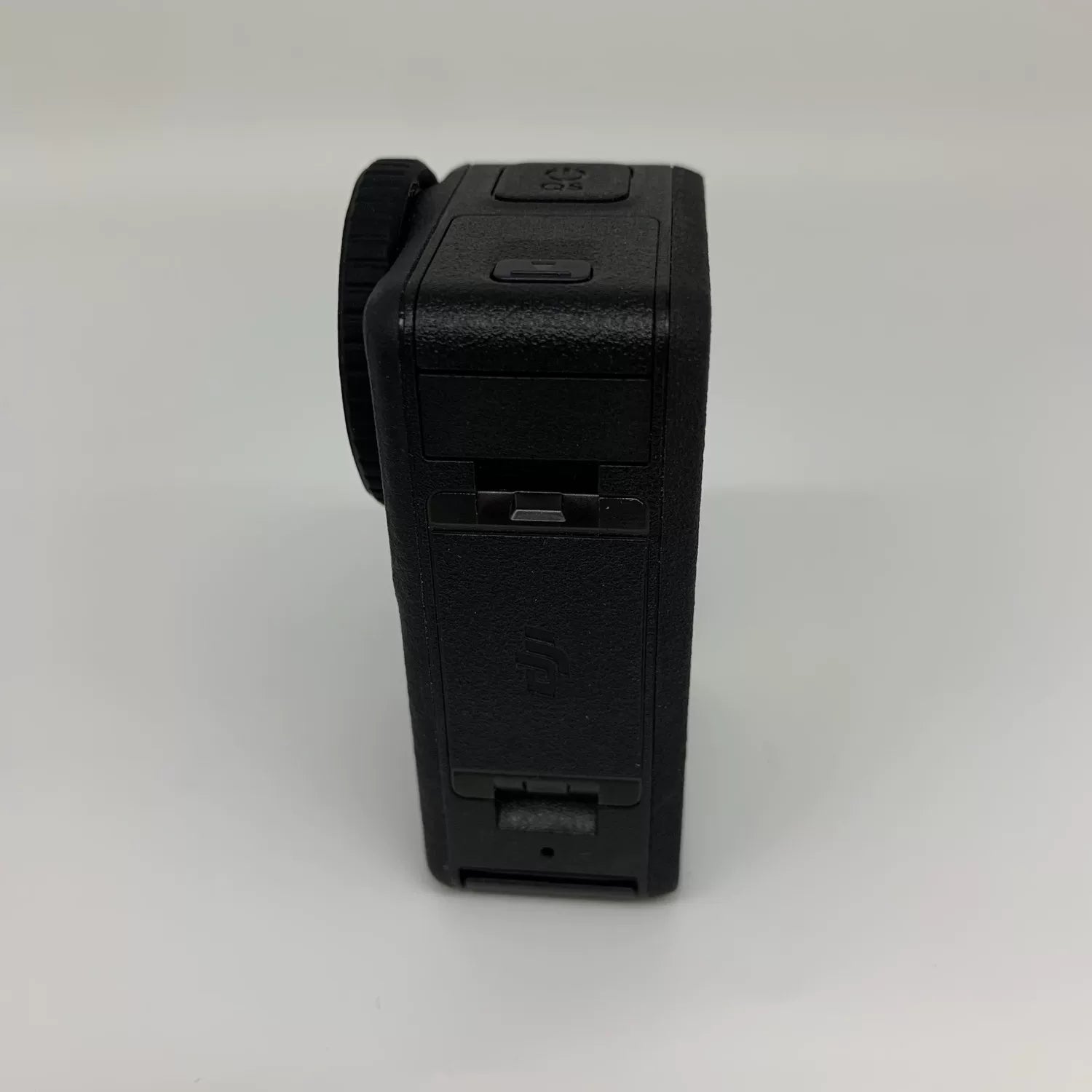 99% New (Mint) DJI action 5pro All-in-1 Combo with DJI Care Refresh