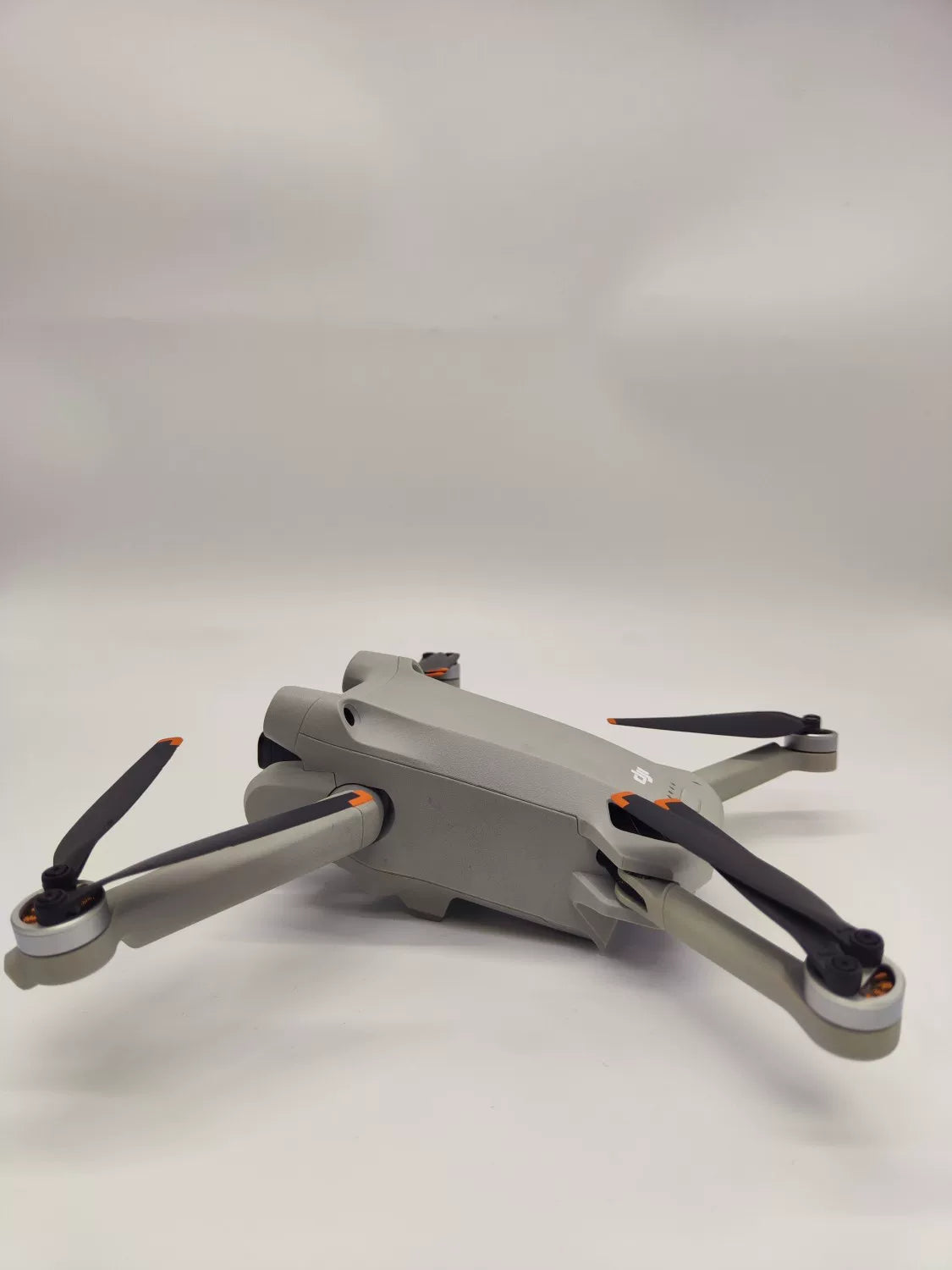 95% New (Like New) DJI mini3pro with Screen Fly More Combo
