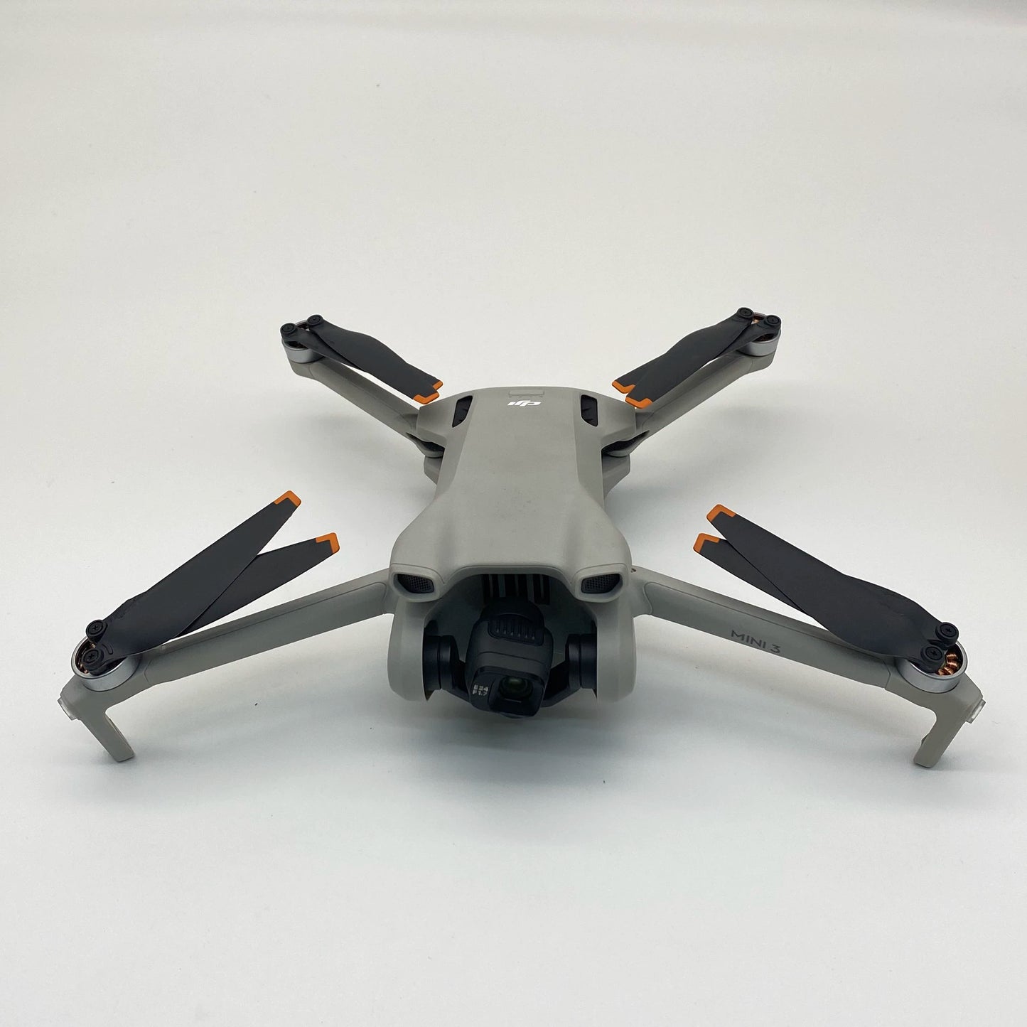 DJI Mini 3 with Screen Remote Fly More Combo - Excellent (95% New)