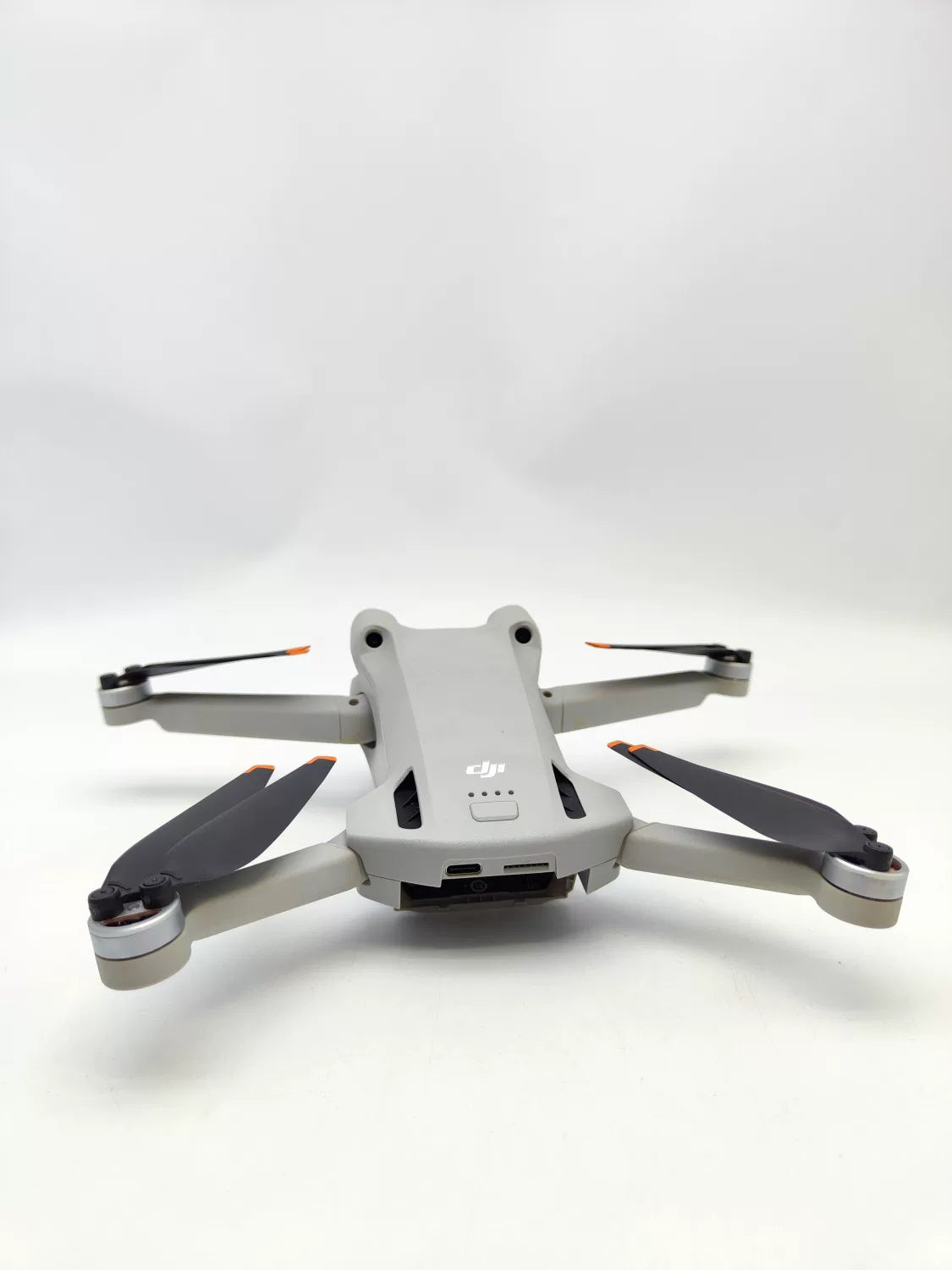 99% New (Mint) DJI mini3pro with Screen, Extended Battery Fly More Combo