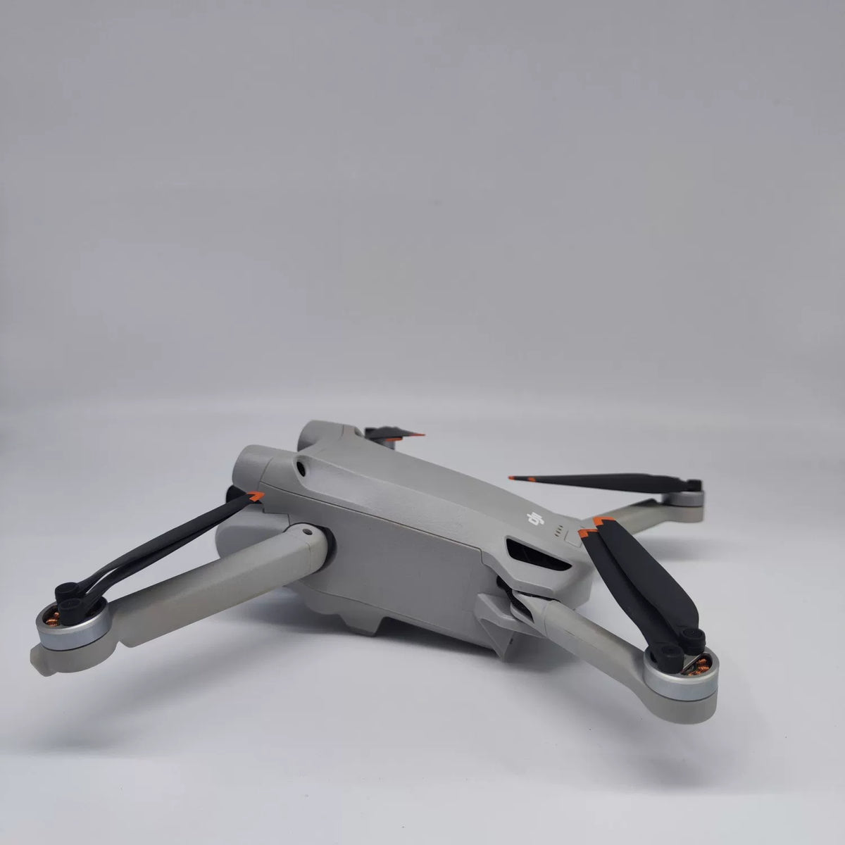 99% New (Mint) DJI mini3pro Fly More Combo