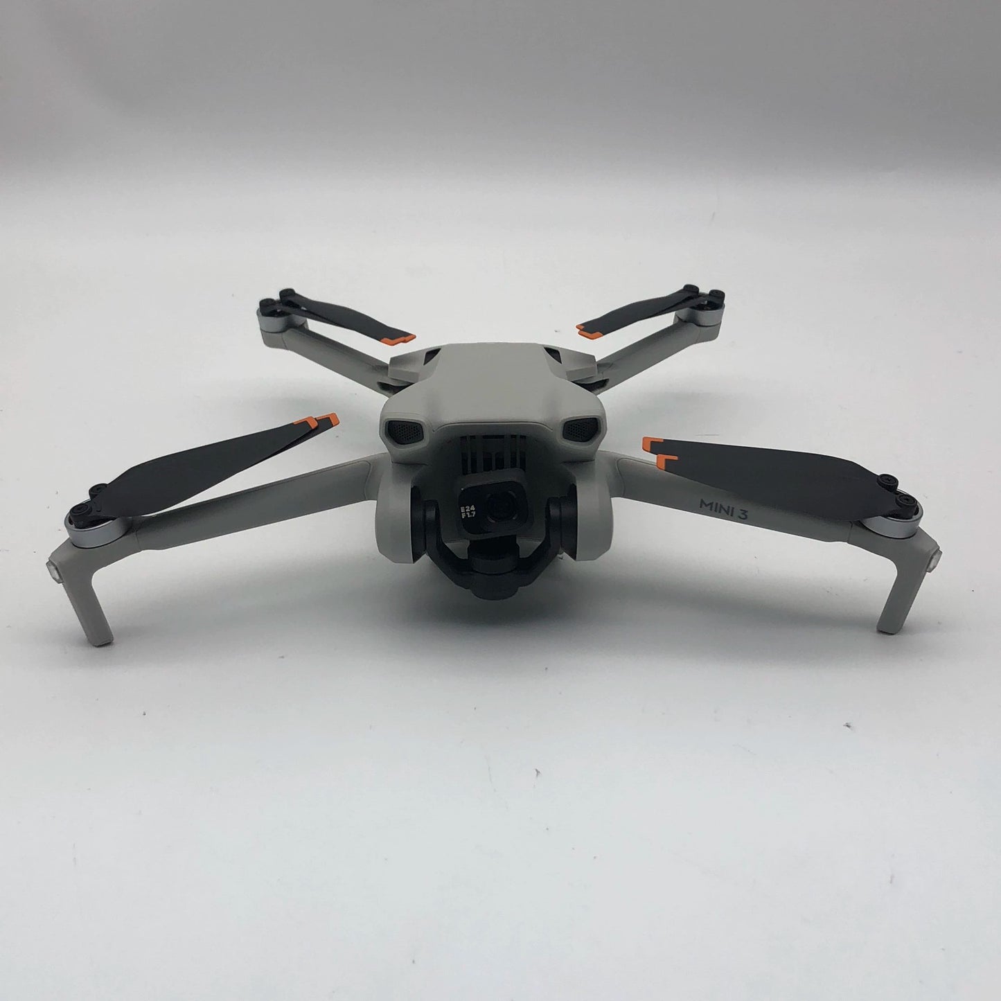 DJI Mini 3 with Screen Remote Fly More Combo - Like New (99%)