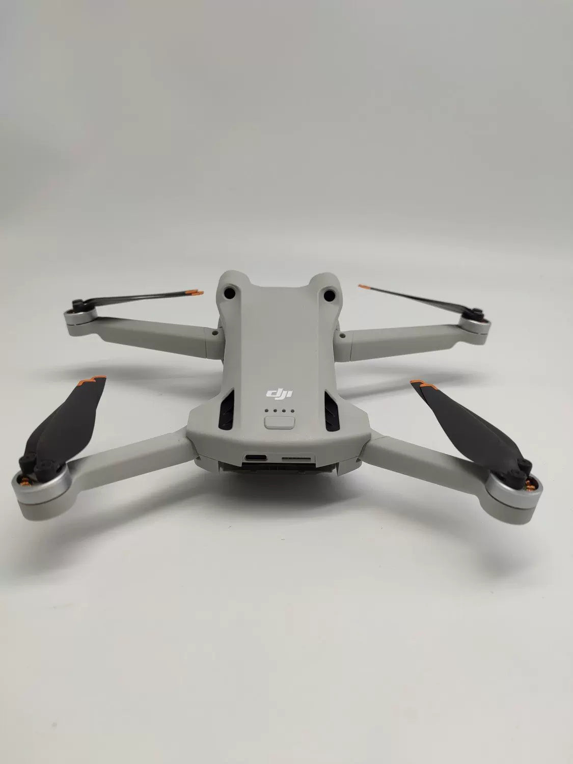 99% New (Mint) DJI Mini 3 pro with Screen Fly More Combo