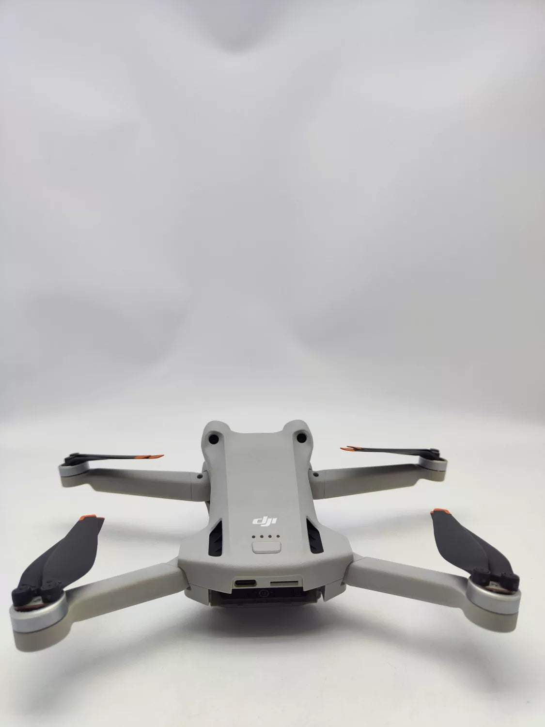 95% New (Like New) DJI mini3pro Extended Battery Fly More Combo