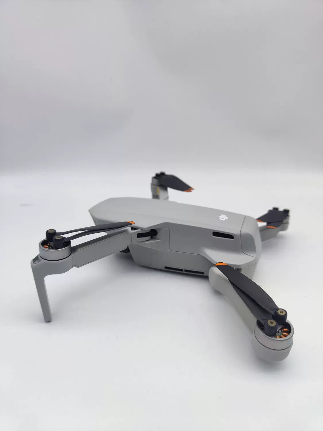 99% New (Mint) DJI mini2 Fly More Combo