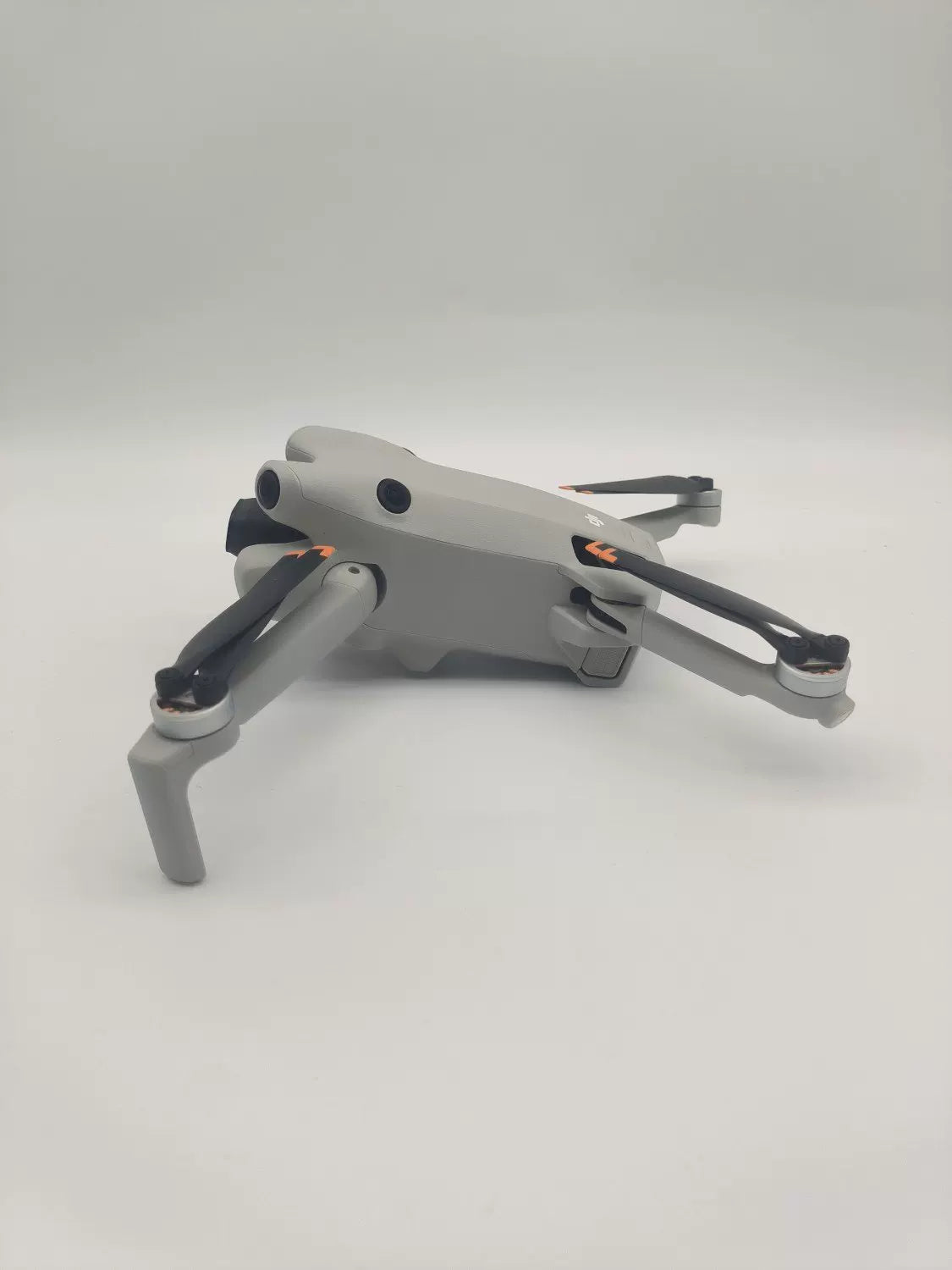 DJI Mini4pro with Screen Fly More Combo with DJI Care Refresh