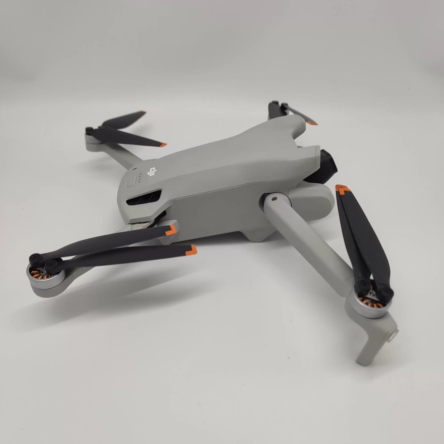 99% New (Mint) Mini 3 with Screen Extended-Cycle Fly More Combo