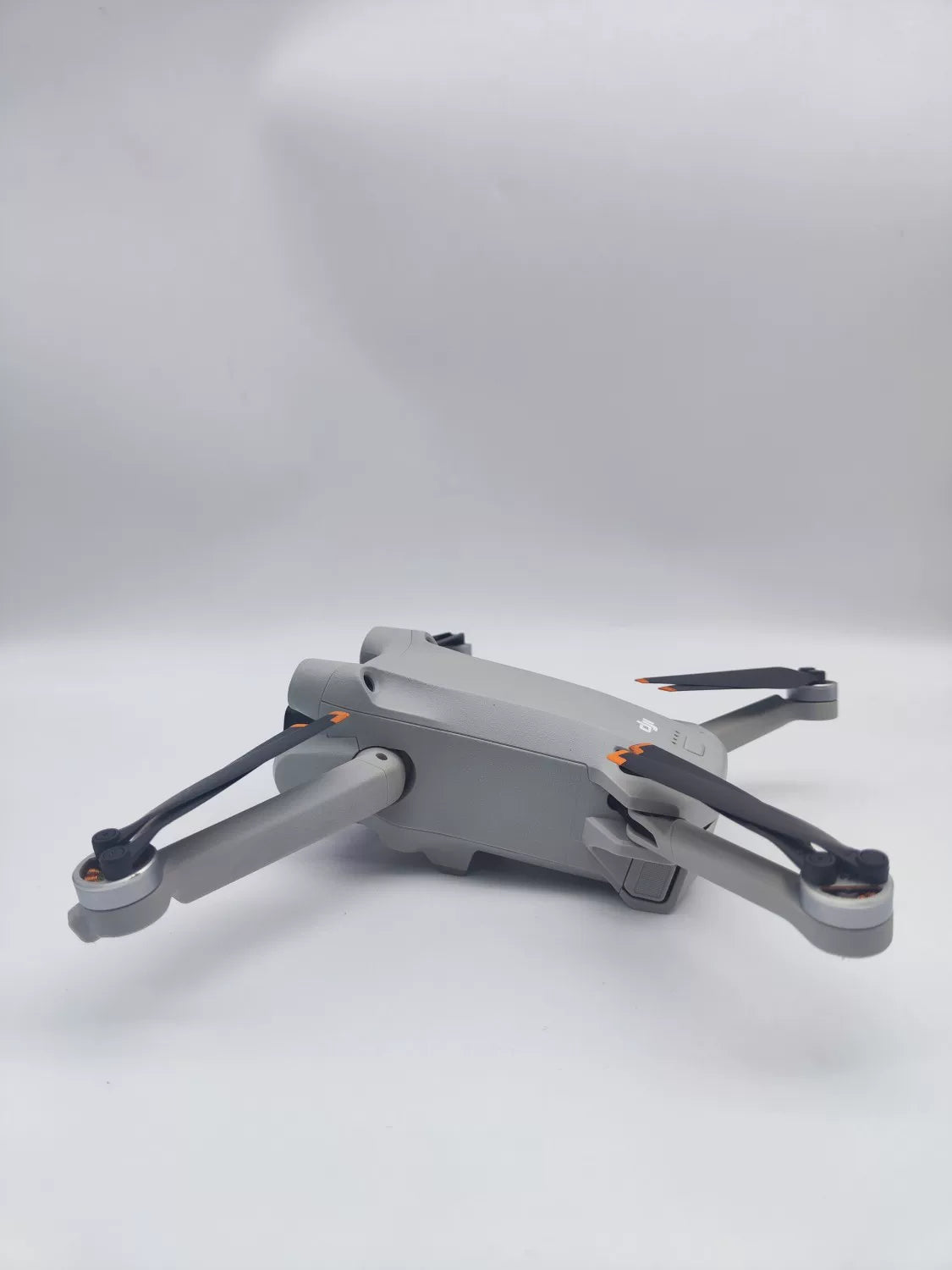 95% New (Like New) DJI mini3pro with Screen Dual Battery