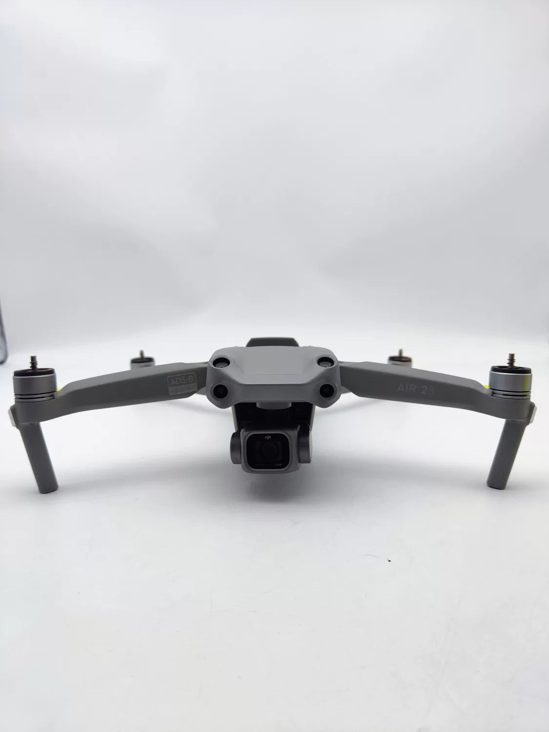 95% New (Like New) DJI air2s Body Only