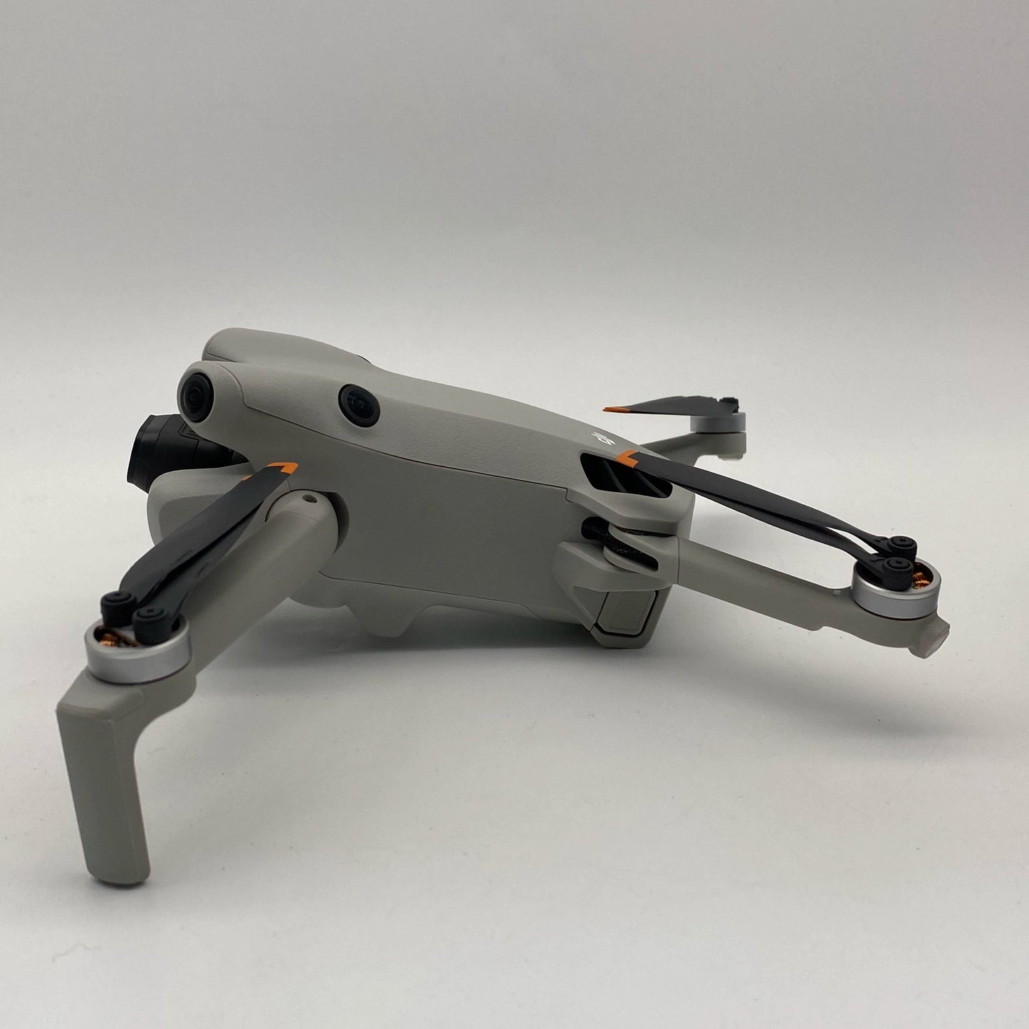 DJI Mini 4 Pro with Screen Remote Fly More Combo - Excellent (95% New)