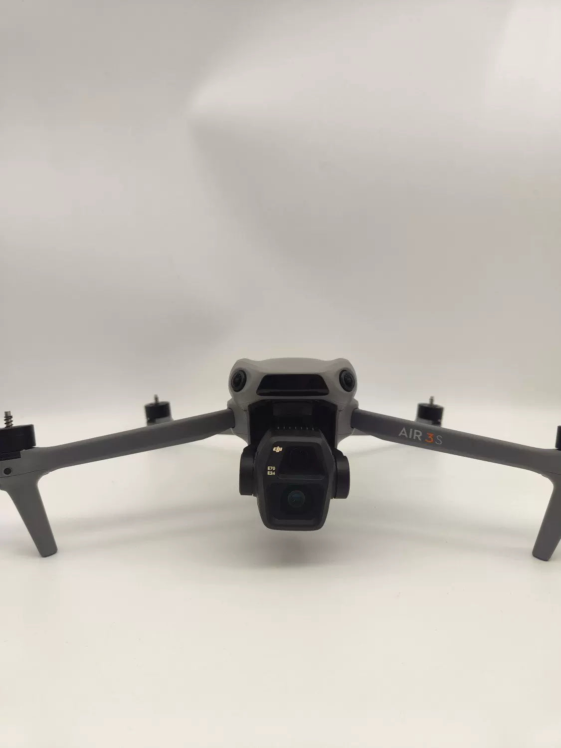 99% New (Mint) DJI air3s with Screen Enhanced Video Transmission Fly More Combo with DJI Care Refresh