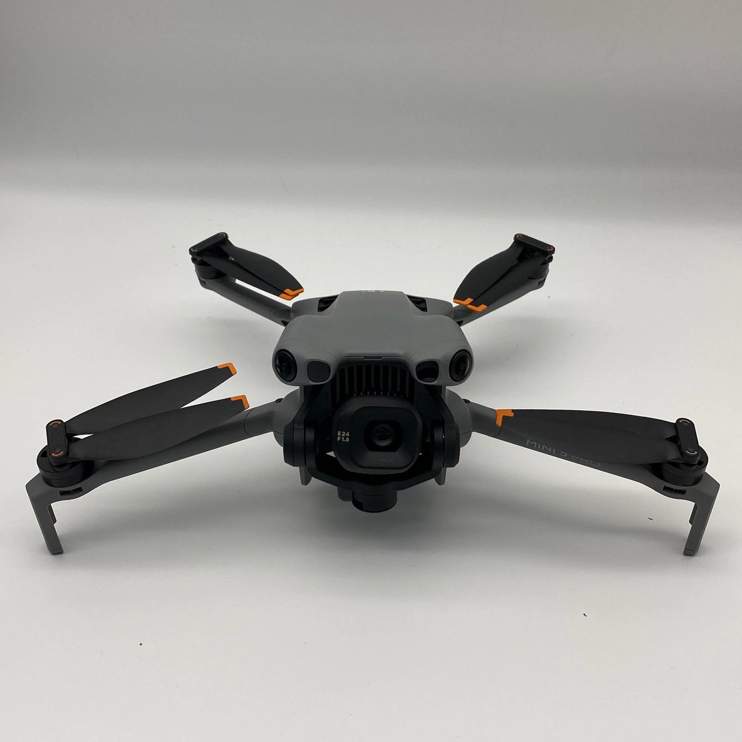 DJI Mini 5 Pro Fly More Combo (DJI RC 2) - Excellent (95% New)