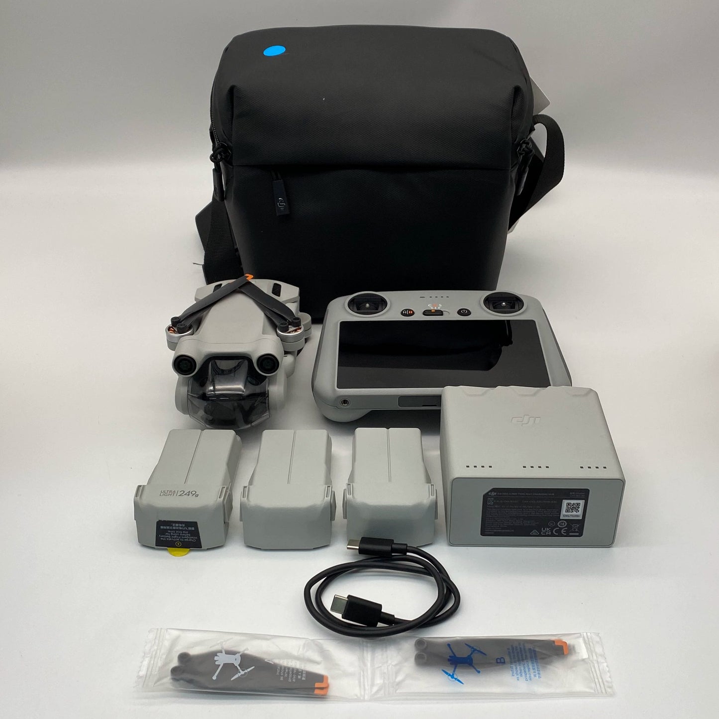 DJI Mini 3 Pro with Screen Remote Long Range Kit - Excellent (95% New)