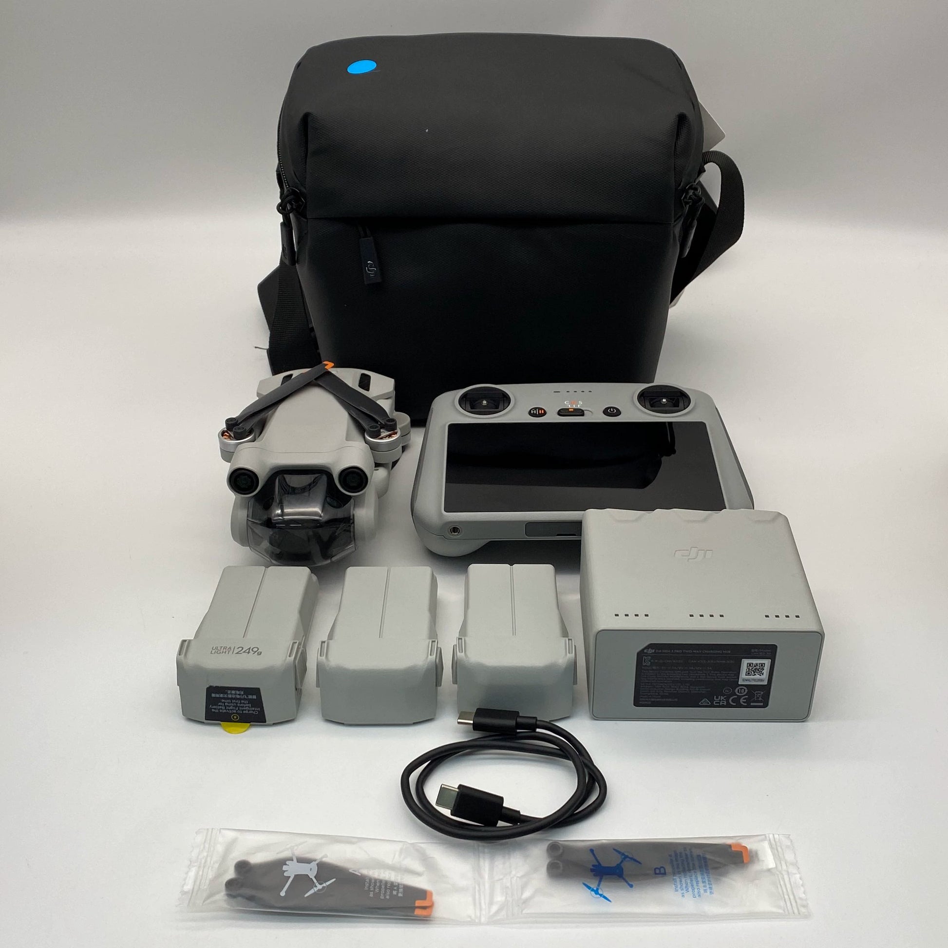 DJI Mini 3 Pro with Screen Remote Long Range Kit - Excellent (95% New)