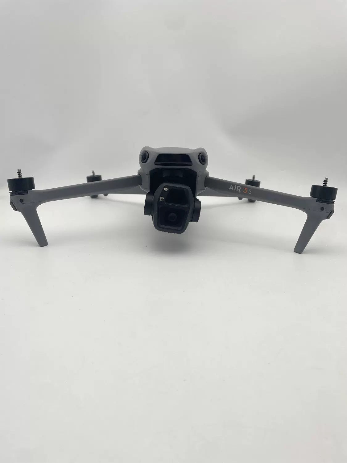 99% New (Mint) DJI Air 3s with Screen Fly More Combo