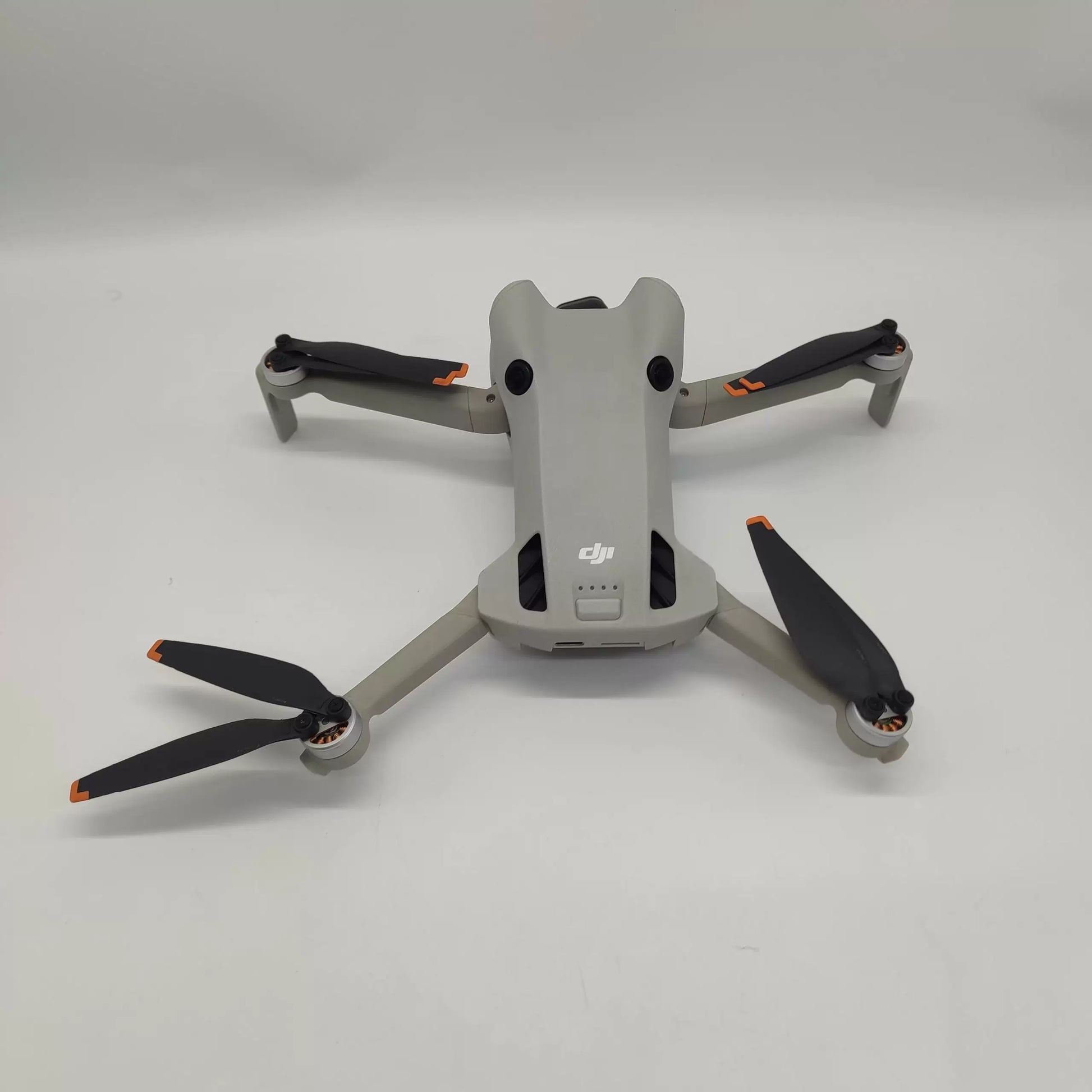 95% New (Like New) Mini 4 Pro with 2 -Gen RC Screen Remote