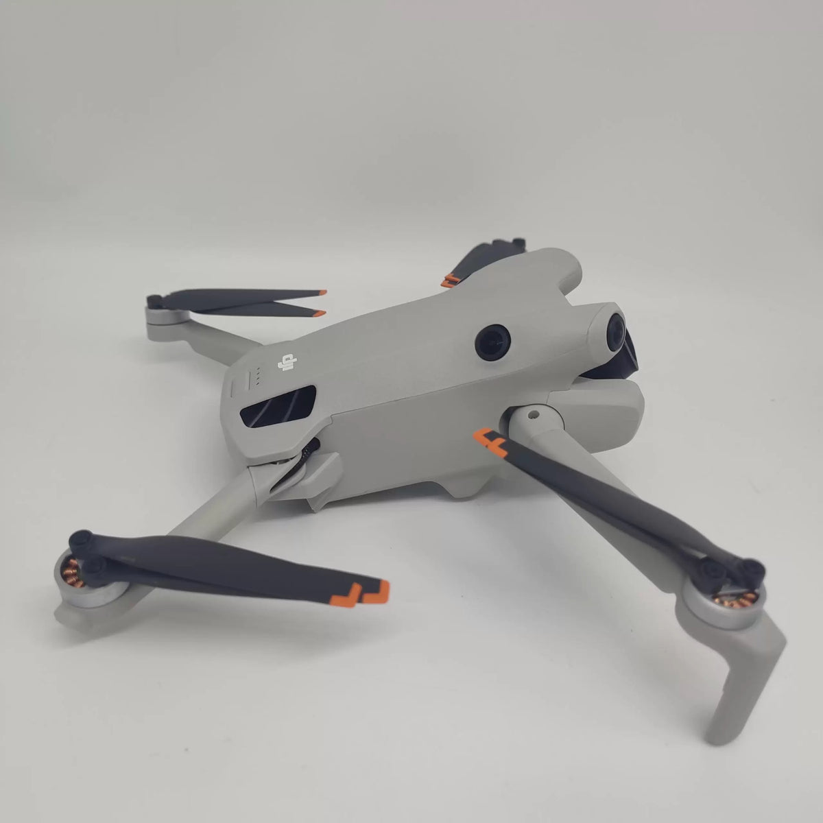 95% New (Like New) DJI Mini 4 Pro with Screen Fly More Combo
