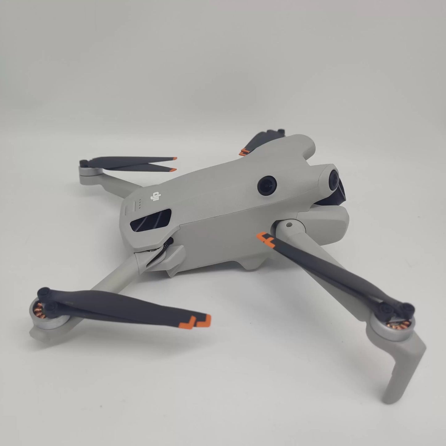 95% New (Like New) DJI Mini 4 Pro with Screen Fly More Combo