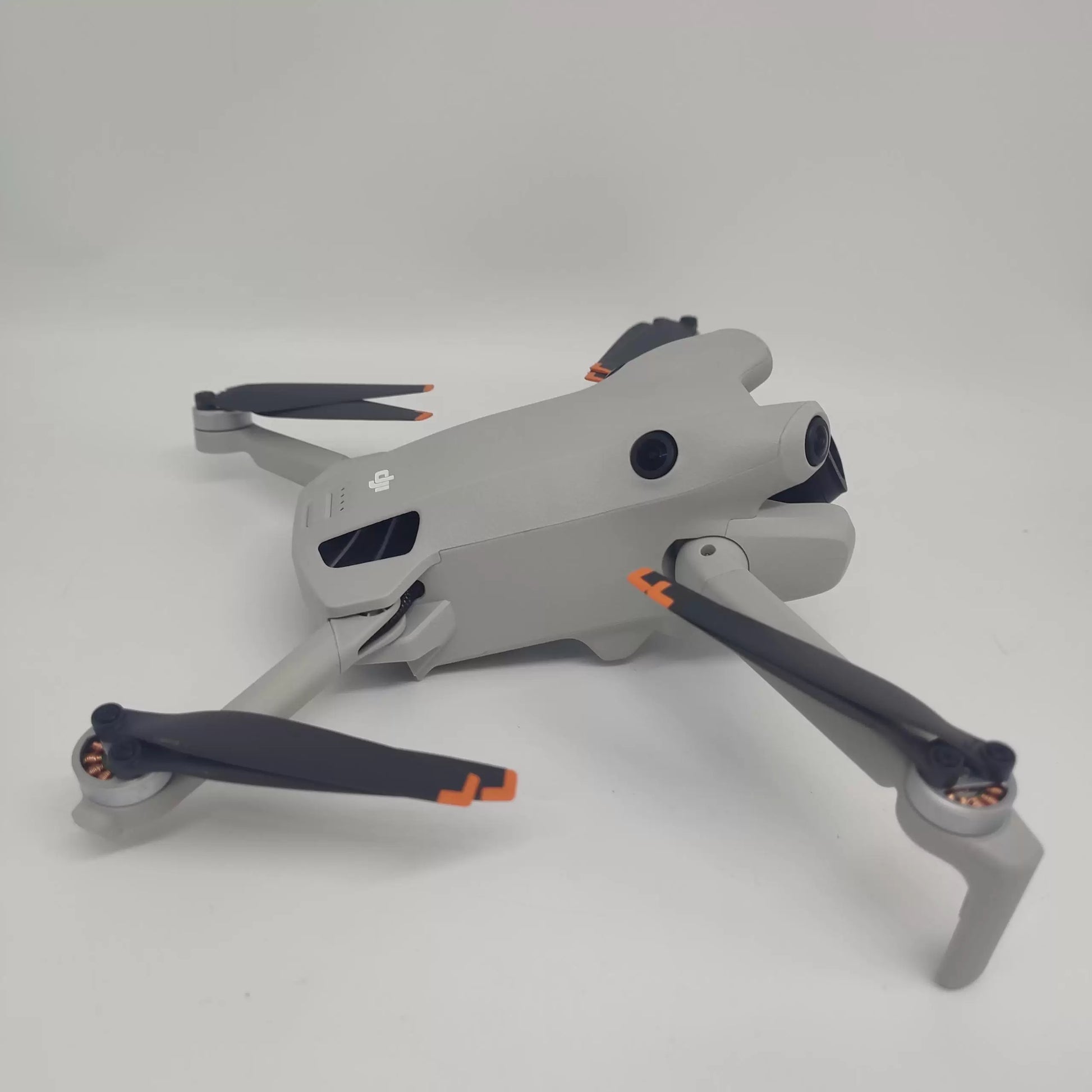 95% New (Like New) DJI Mini 4 Pro with Screen Fly More Combo