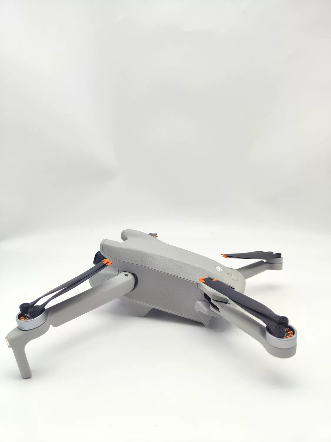 99% New (Mint) DJI mini3 with Screen Fly More Combo with DJI Care Refresh