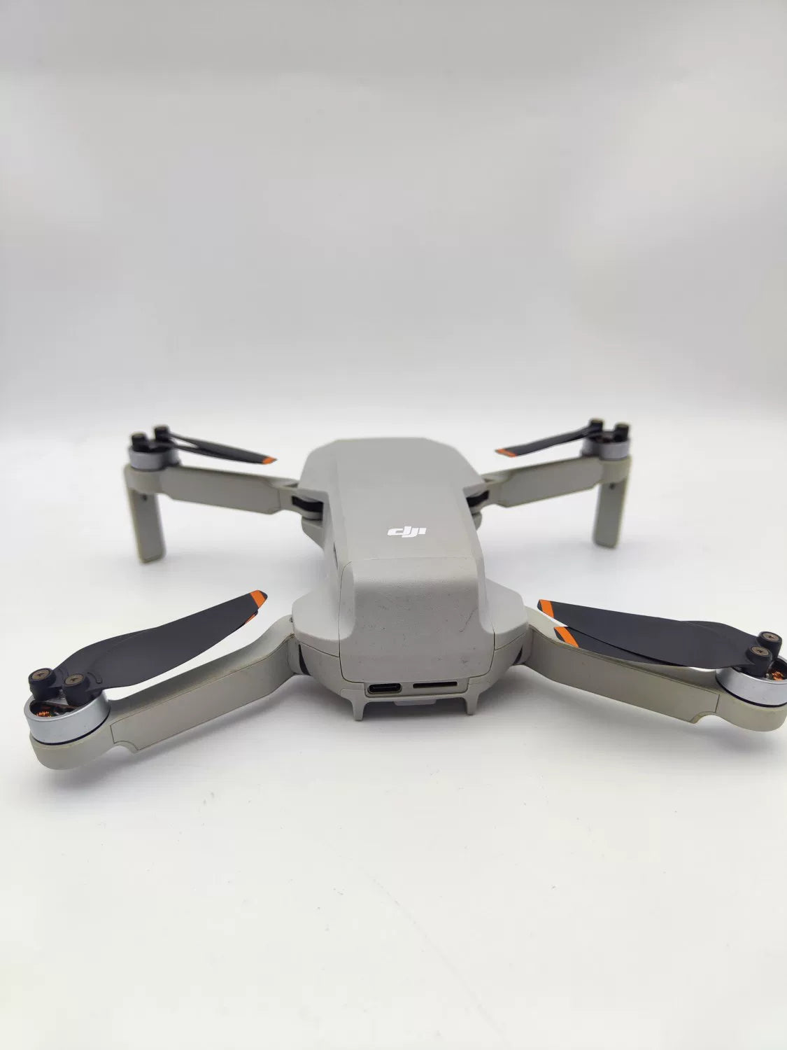 95% New (Like New) DJI Mini2 Fly More Combo