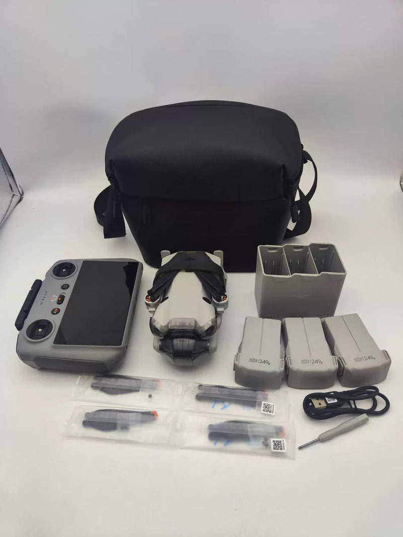 99% New (Mint) DJI mini4pro with Screen Fly More Combo