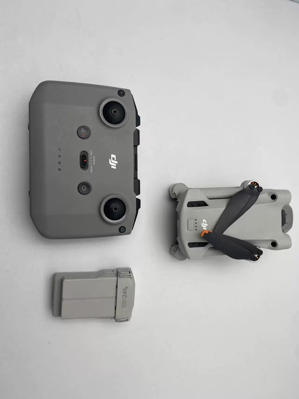 99% New (Mint) DJI Mavic 3 Pro – photo 1