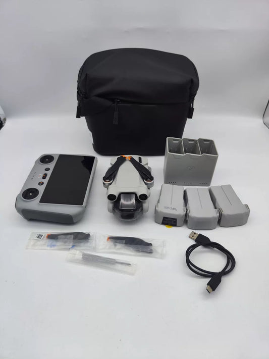 99% New (Mint) DJI Mini3pro with Screen Fly More Combo