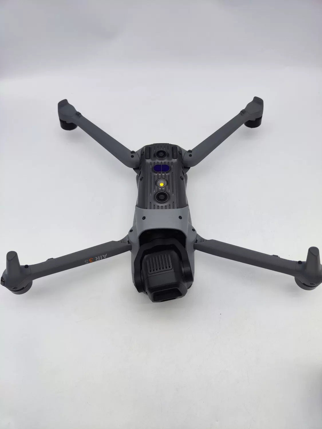 99% New (Mint) DJI air3s Fly More Combo
