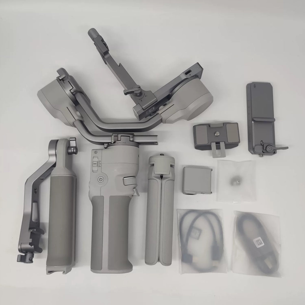 95% New (Like New) DJI Ronin RS 4 Mini Combo