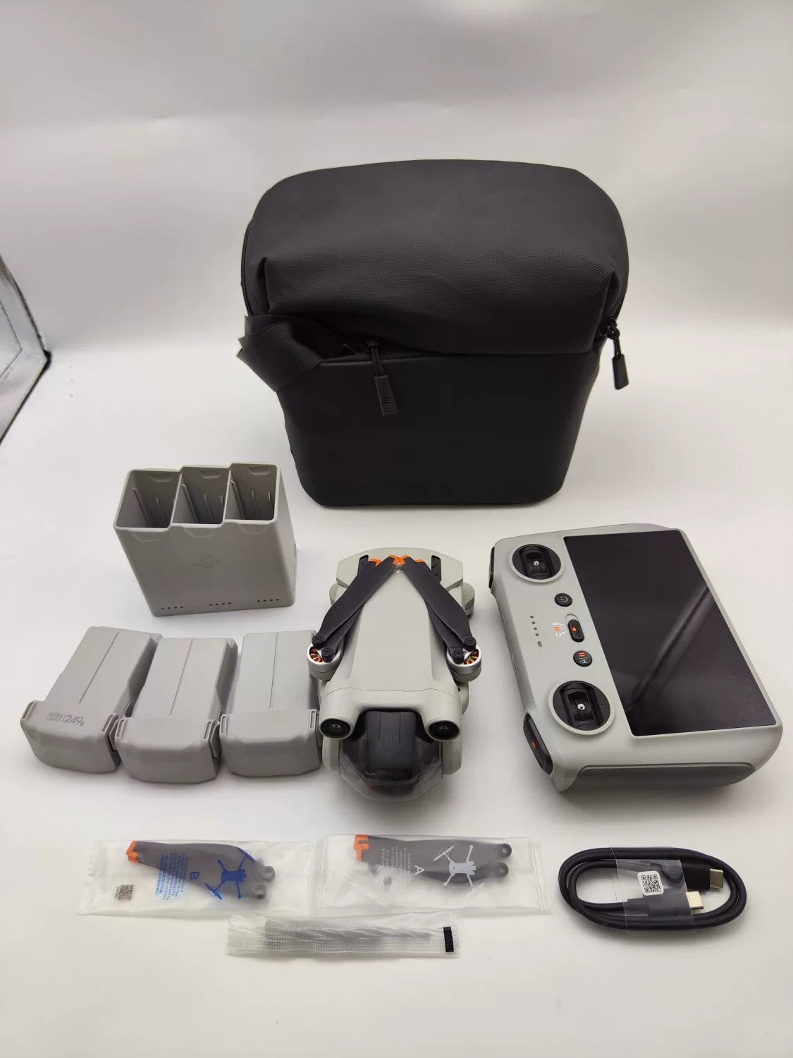 95% New (Like New) DJI Mini 3 Pro with Screen, Extended Battery Combo
