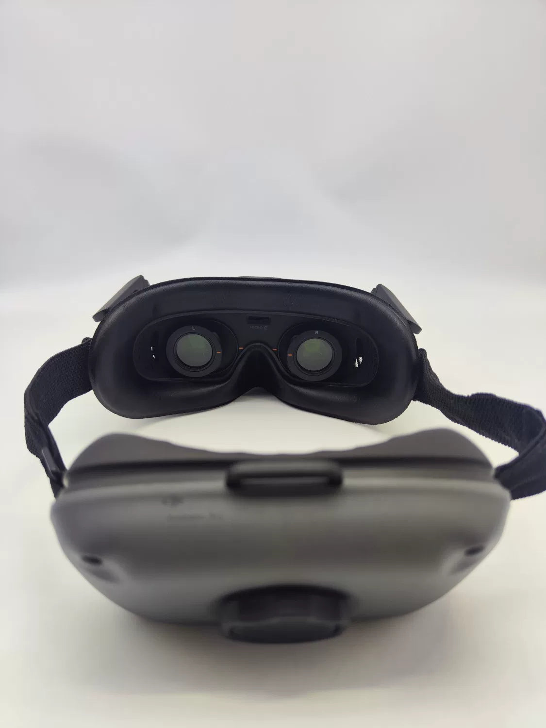99% New (Mint) DJI All-in-One FPV Goggles