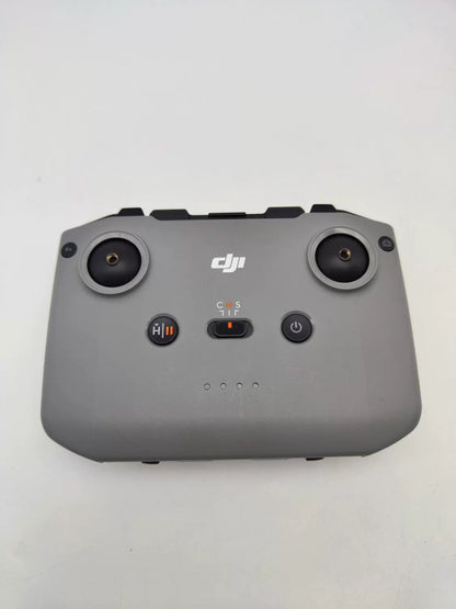 99% New (Mint) DJI air3 Fly More Combo with DJI Care Refresh