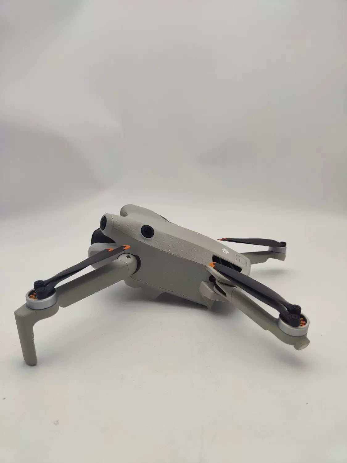 95% New (Like New) DJI Mini4pro Fly More Combo