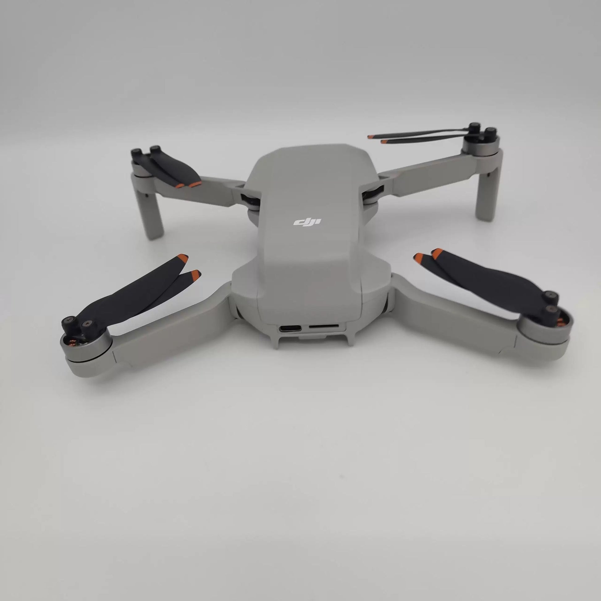 95% New (Like New) DJI Mini SE Fly More Combo