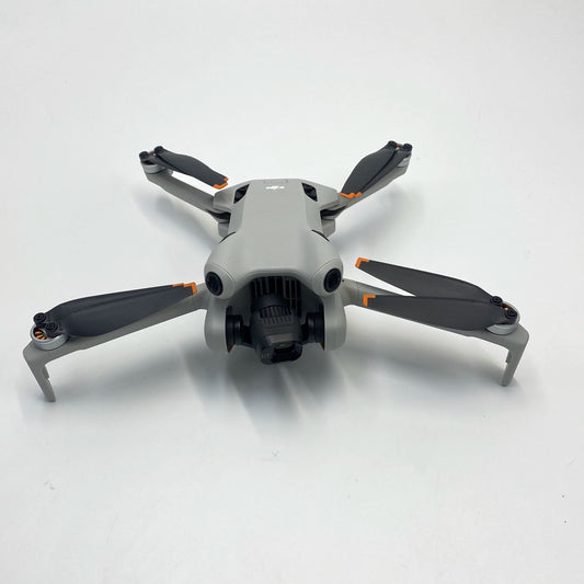 DJI Mini 4 Pro with Screen Remote Fly More Combo - Excellent (95% New)