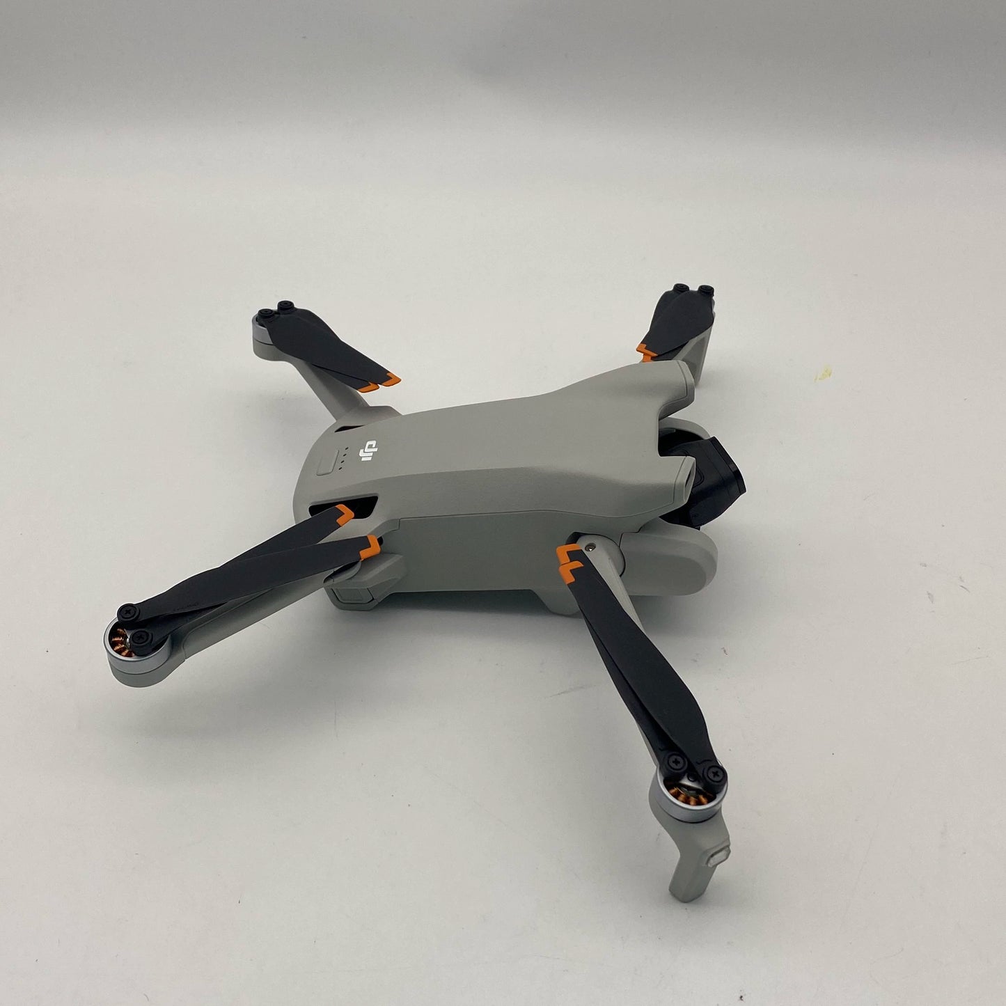 DJI Mini 3 Standard Kit Dual Battery - Excellent (95% New)