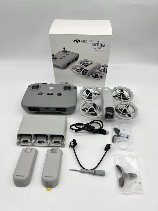 DJI Neo Fly More Combo