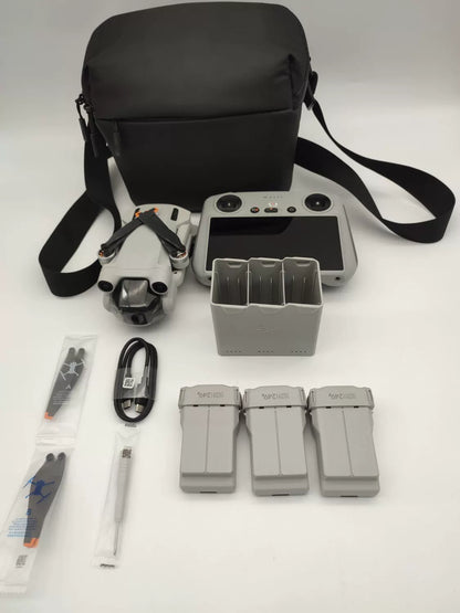 DJI Mini 3 pro with Screen Fly More Combo