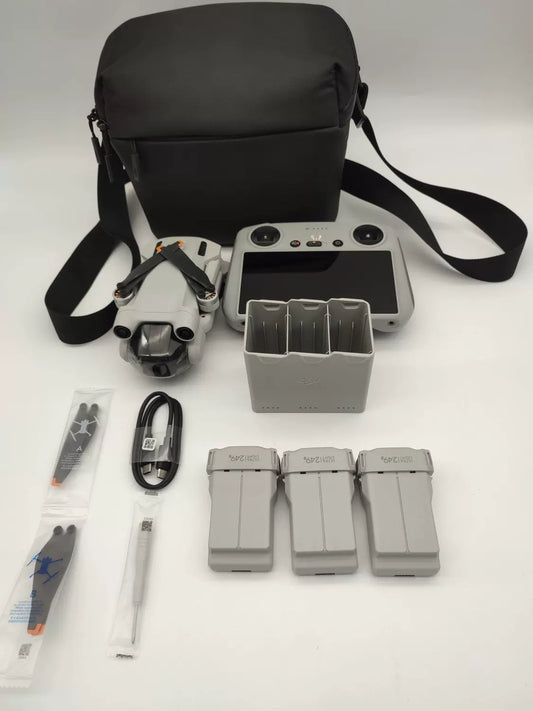 DJI Mini 3 pro with Screen Fly More Combo