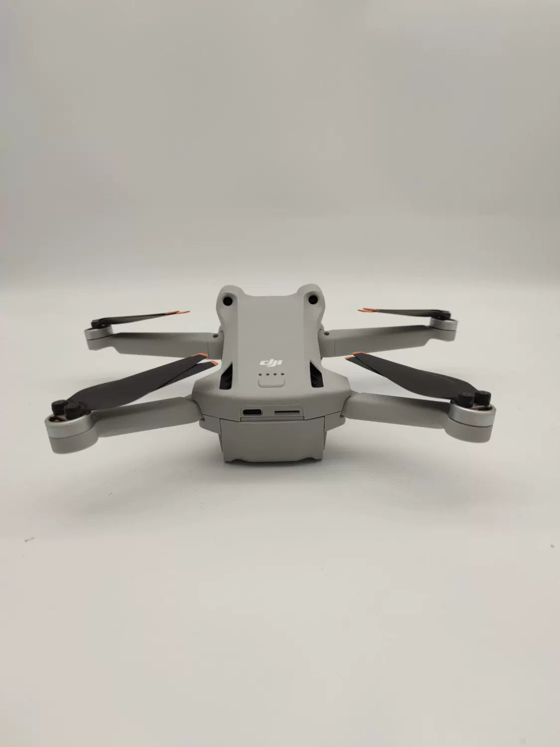 99% New (Mint) DJI Mini 3pro with Screen Fly More Combo