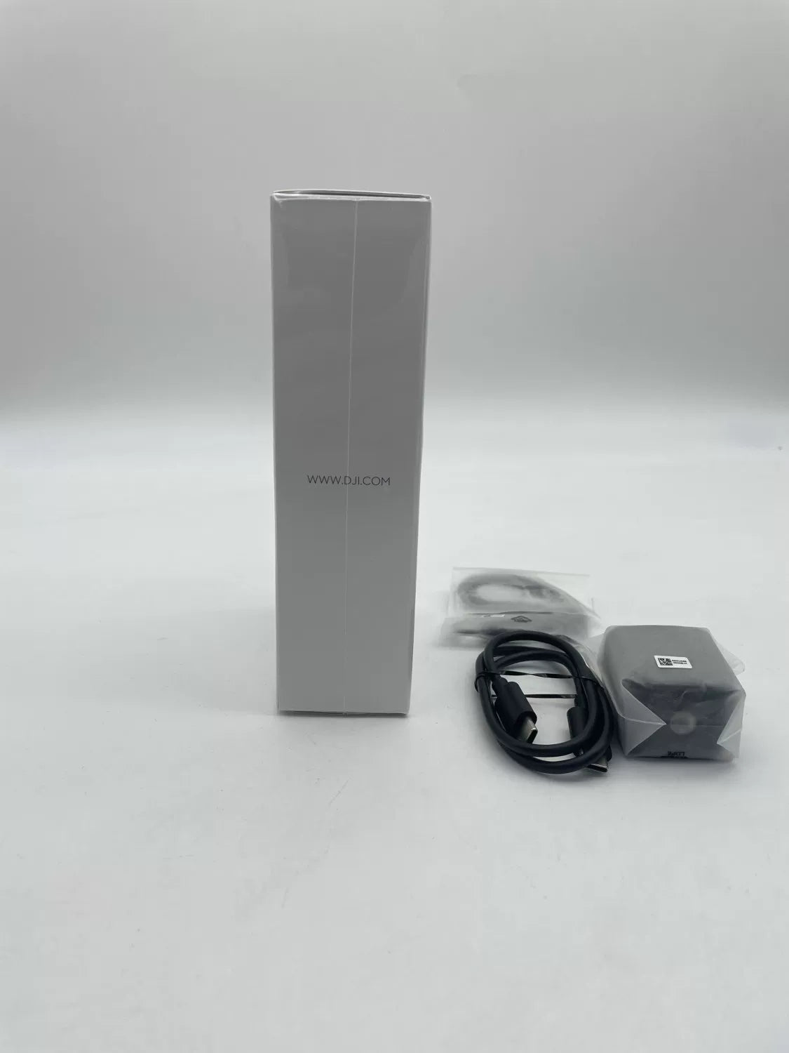 Brand New DJI Osmo Pocket 3 Standard Combo