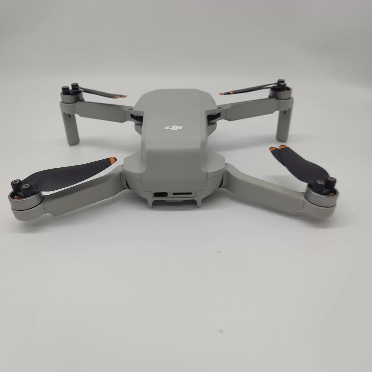 95% New (Like New) DJI Mini 2 Fly More Combo