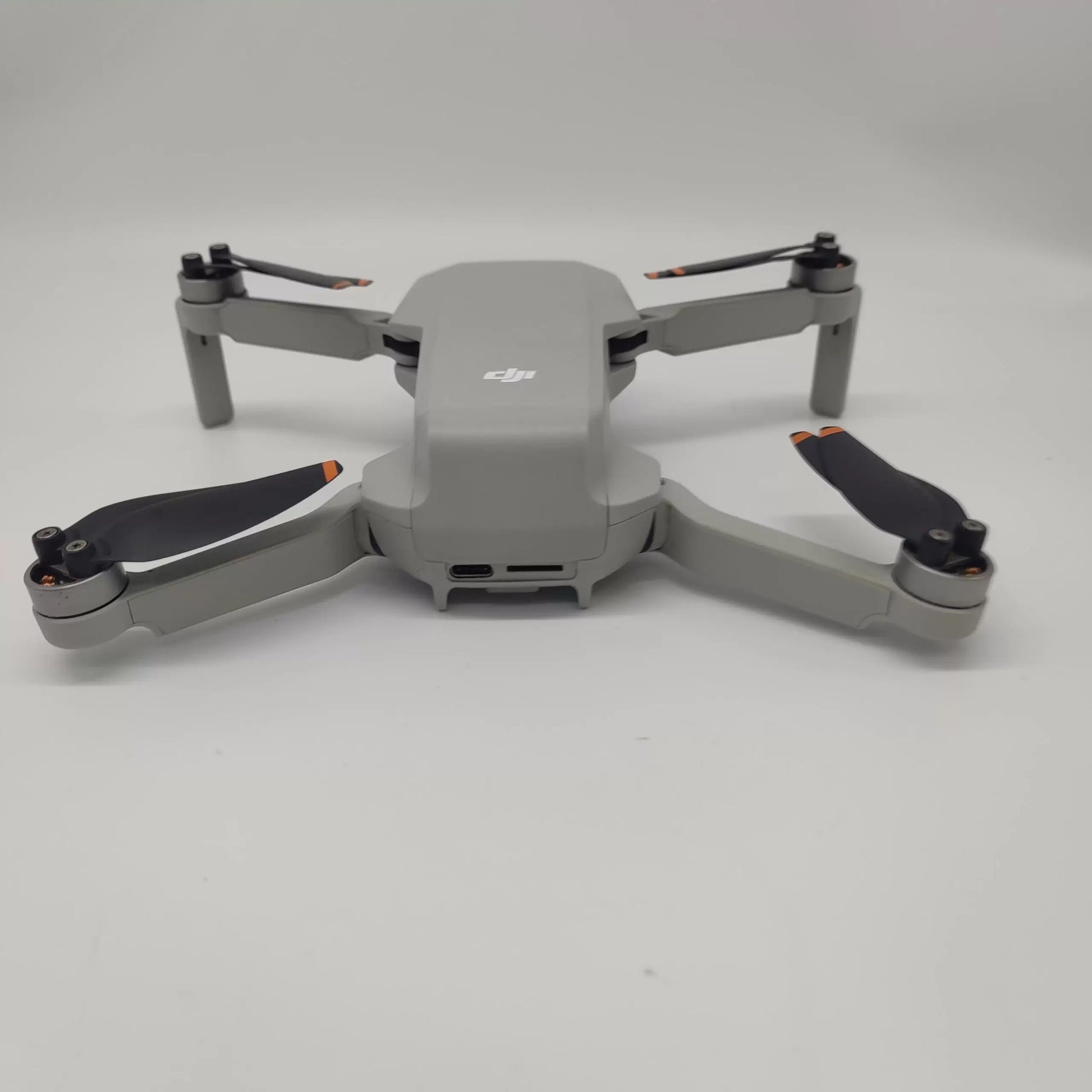 95% New (Like New) DJI Mini 2 Fly More Combo