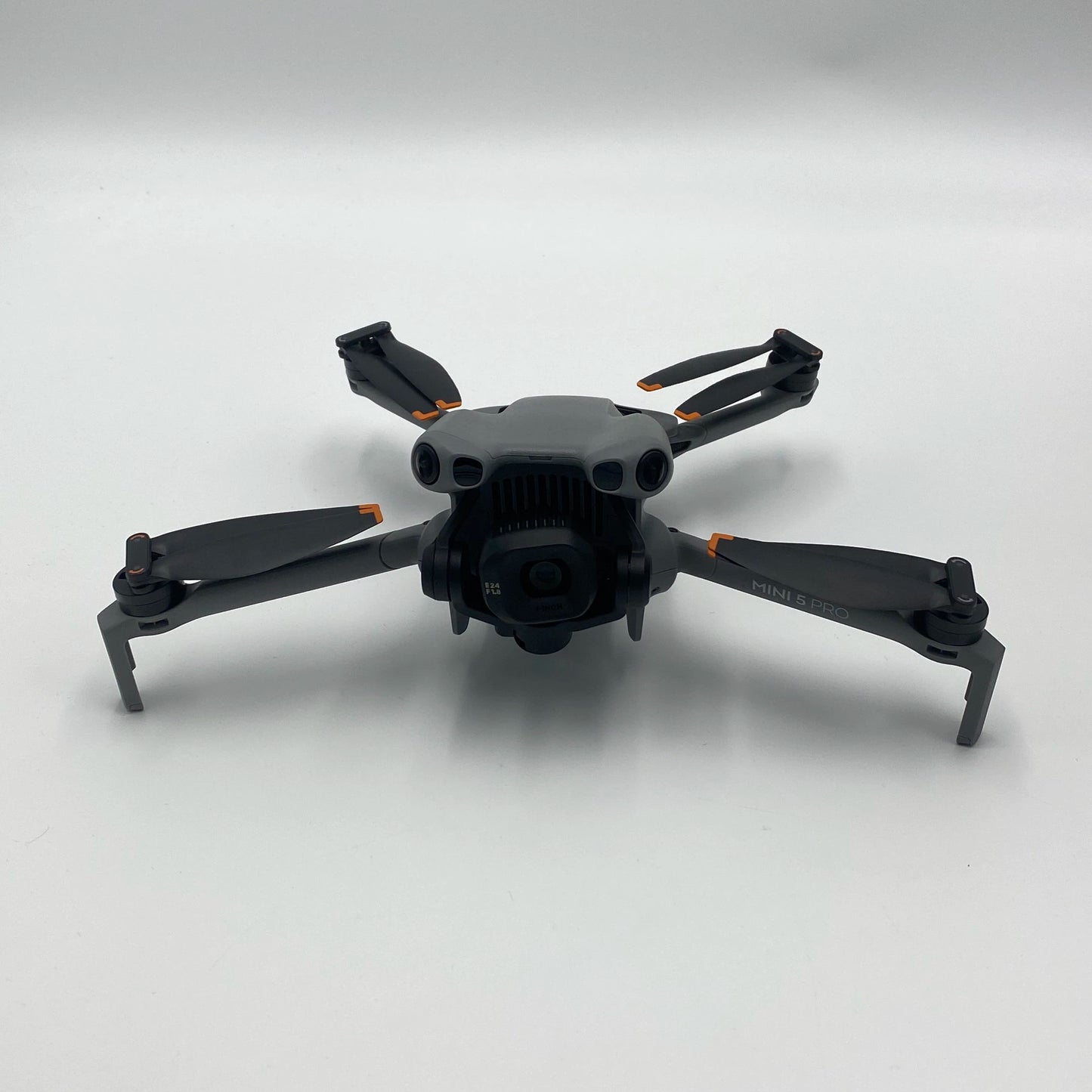DJI Mini 5 Pro Fly More Combo (DJI RC-N3) - Like New (99%)