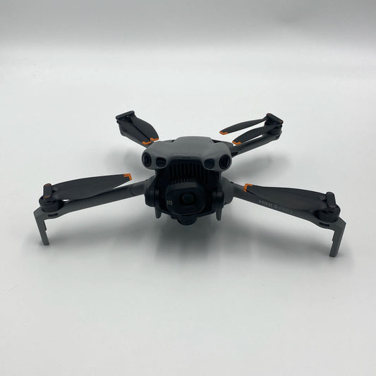 DJI Mini 5 Pro Fly More Combo (DJI RC-N3) - Like New (99%)