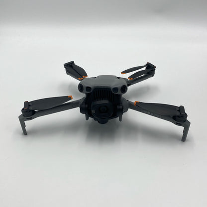 DJI Mini 5 Pro Fly More Combo (DJI RC-N3) - Like New (99%)