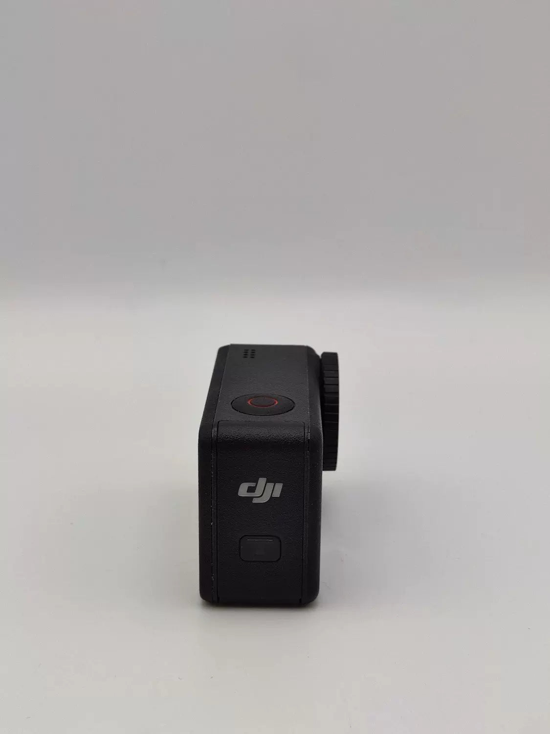 99% New (Mint) DJI action 4 All-in-1 Combo