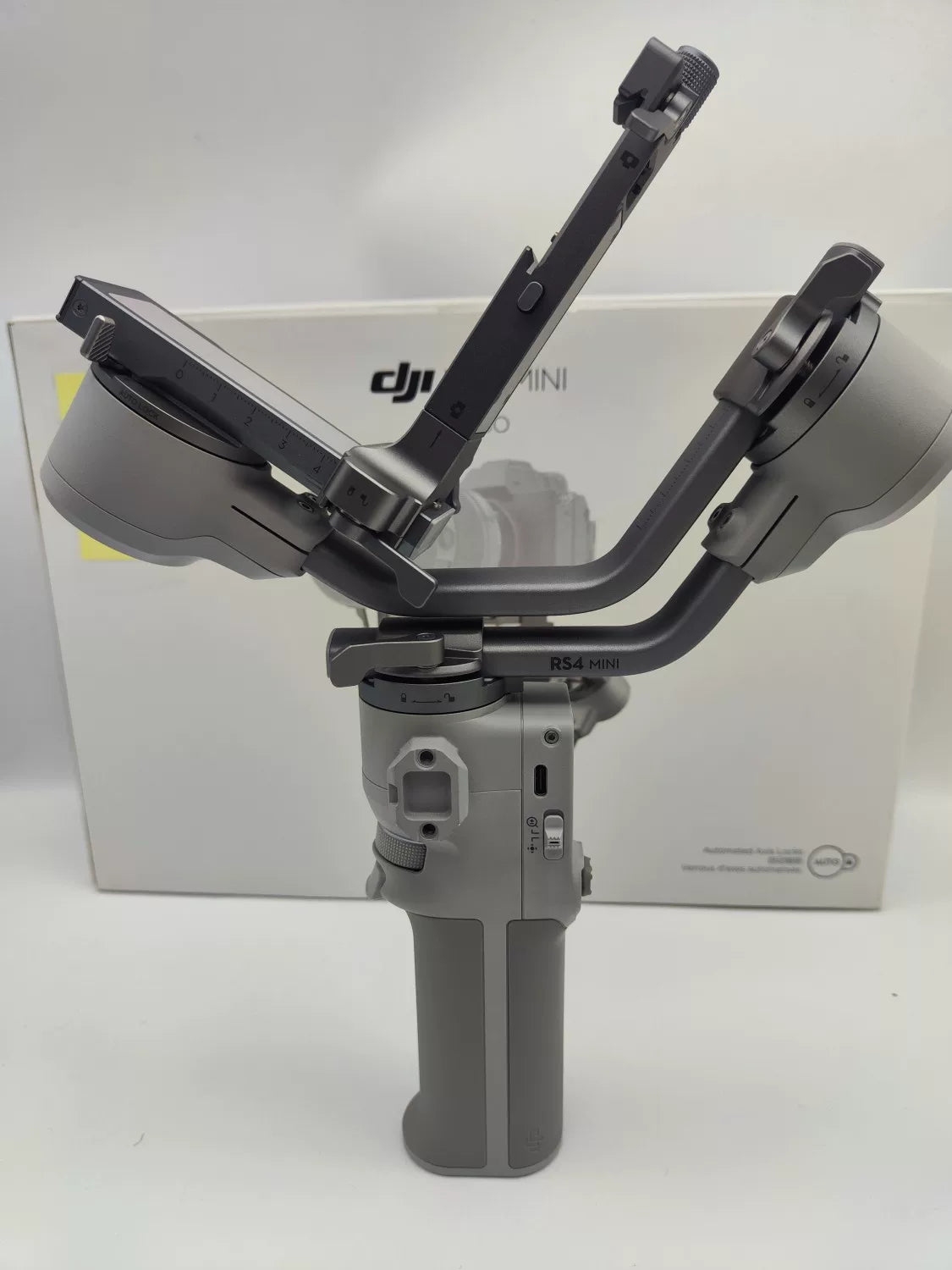 99% New (Mint) DJI RS4 Mini Handheld Gimbal Stabilizer