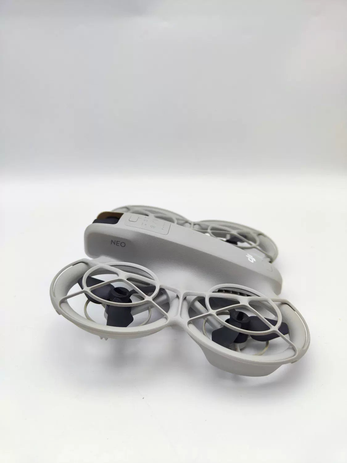 95% New (Like New) DJI neo Fly More Combo